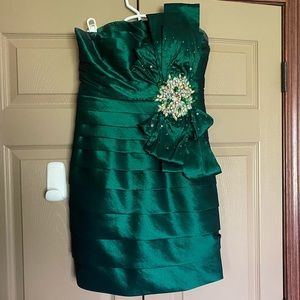 Emerald Green Strapless Dress with Bow Detail